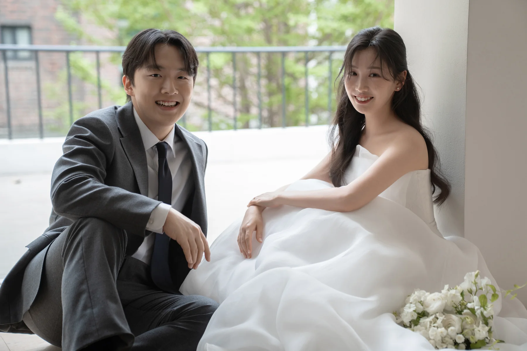 함께 웃는 지현과 민하